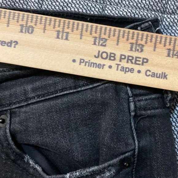 Old Navy Black Skinny Jeans with Distressed Knee - Picture 6 of 8